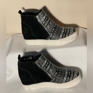Roper Womens Ankle Sneakers Size 6 Leather 6 Aztec & Black Suede Zip Platform